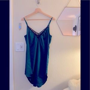 🖤 NWOT Sam Edelman Satin With Lace Slip 🖤